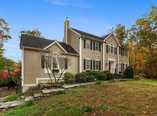 4 Abbey Lane, Newtown, CT 06470