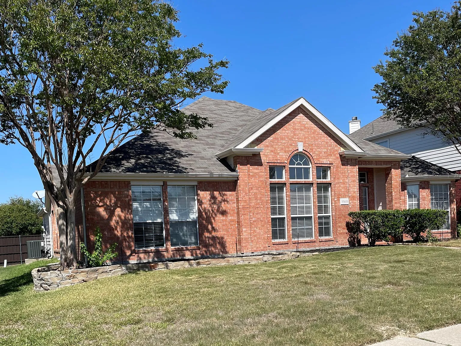 4 bed, 2162 sqft, $2,600 — Photo 4