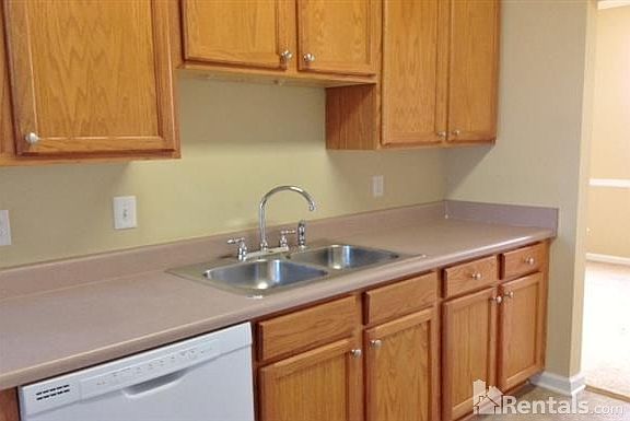 4th image of 8318 Somerset Way