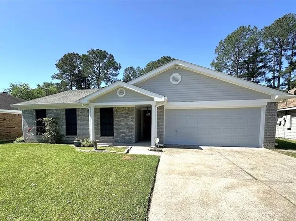 105 Foxcroft Dr, Slidell, LA 70461