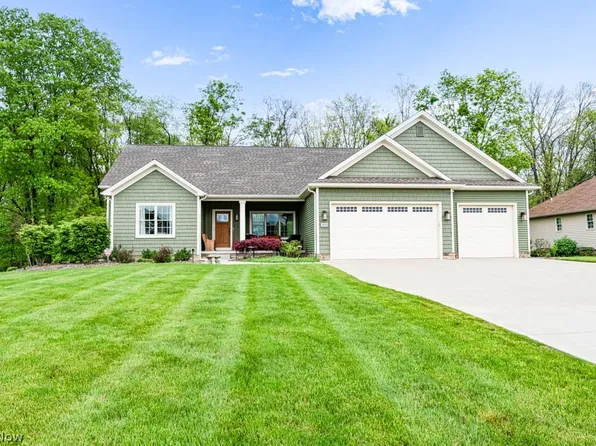 4090 Thats Life Ln, Canfield, OH 44406