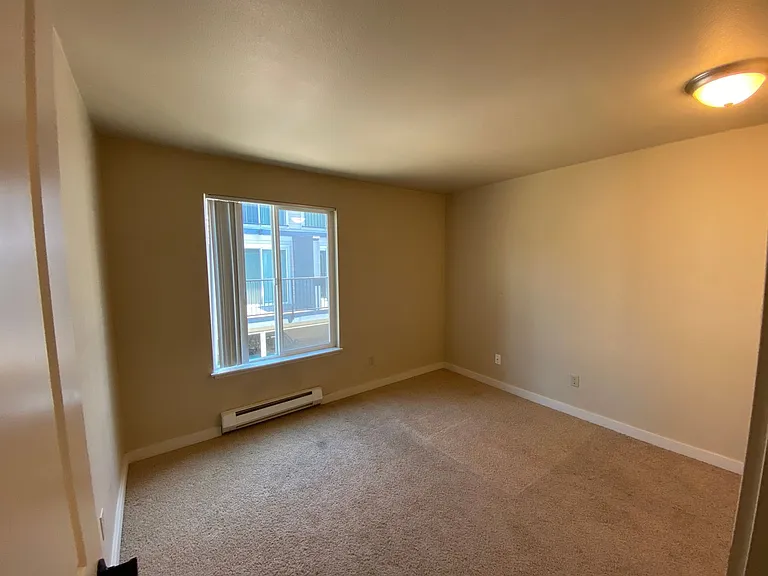 North Green Lake Apartments — Photo 29