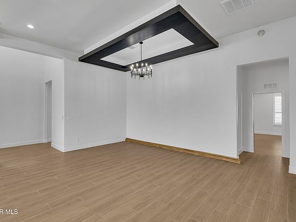 3rd image of 15110 Hinojos Ave