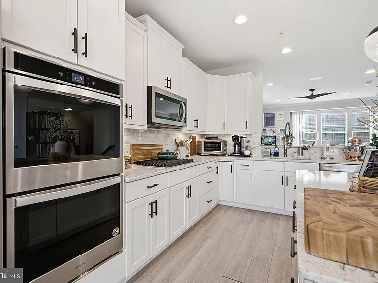 10313 Vista Meadow Way — Photo 9