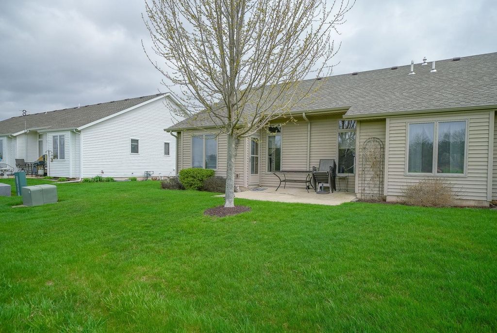 114 Katies Way, Mount Morris, IL - View 2