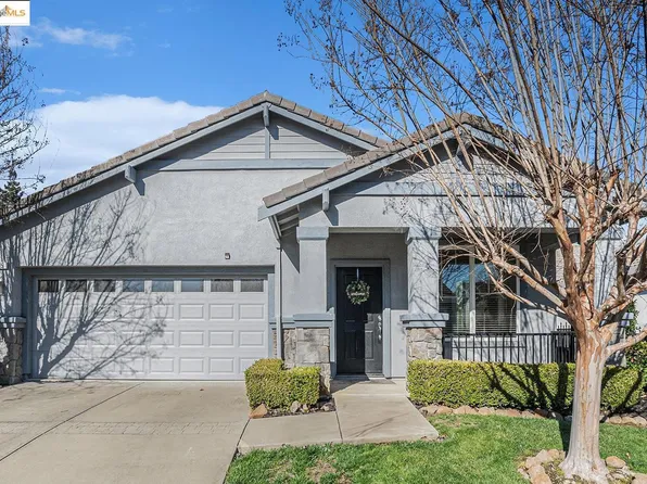 915 Centennial Dr, Brentwood, CA 94513