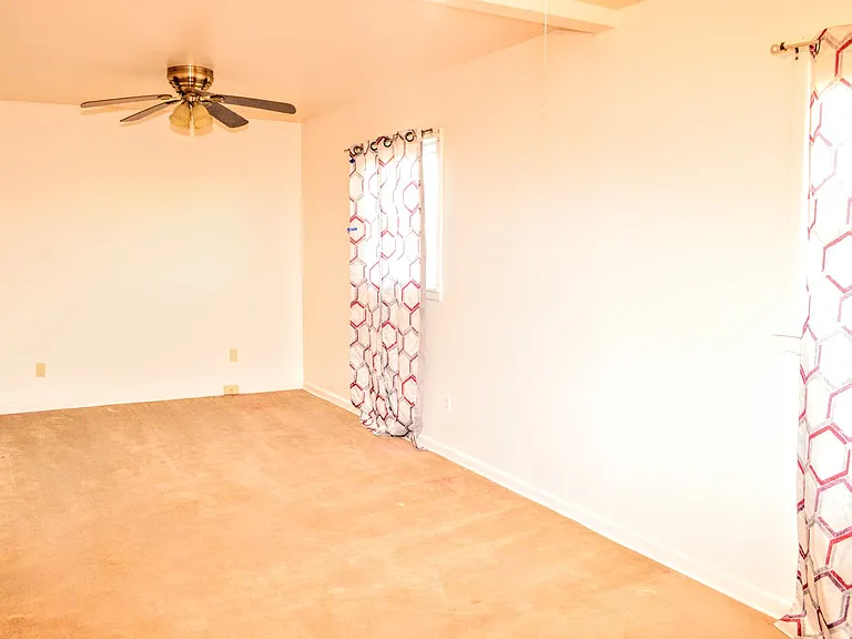 2807 Vanda Ave — Photo 13