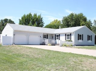 912 University St, Hastings, NE 68901