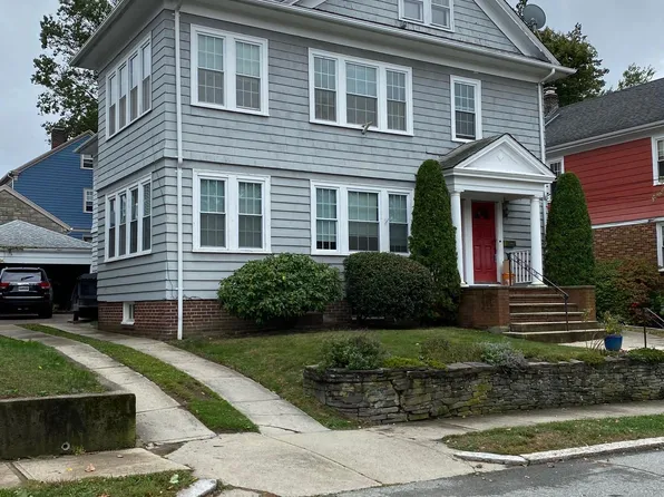 139 Lancaster St, Providence, RI 02906