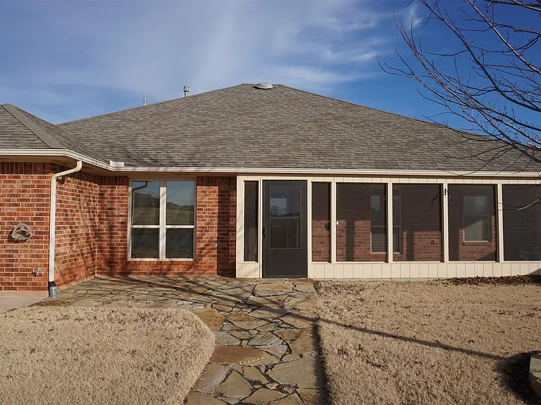 9601 Crooked Creek Ln — Photo 18