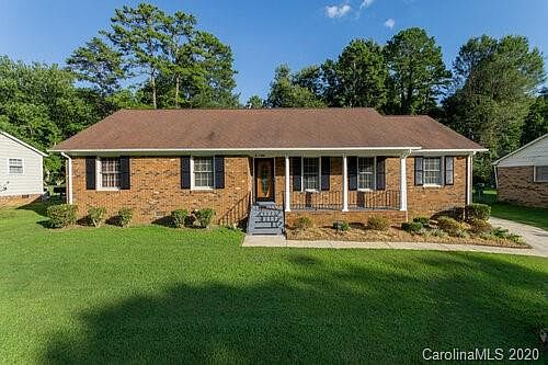 1st image of 4709 Farm Pond Ln