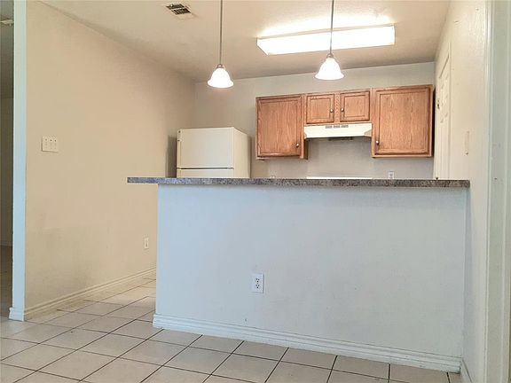 5th image of 5019 Chapman St