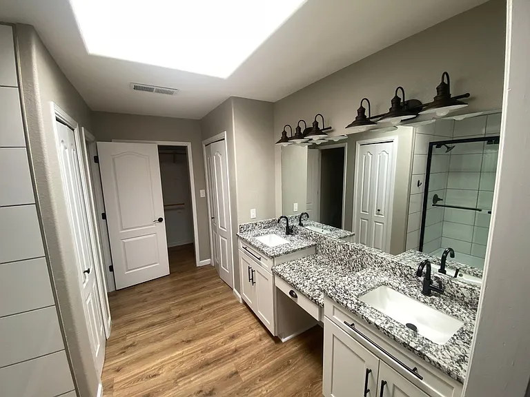 11100 Academy Ridge Rd NE — Photo 3