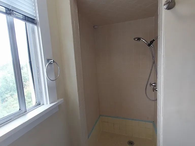 902 3rd St #21/22 — Photo 10