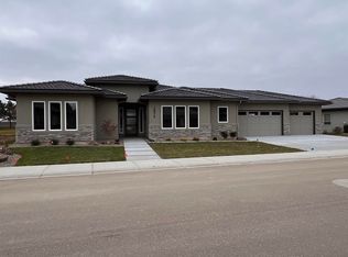 2875 W Three Lakes Dr, Meridian, ID 83646