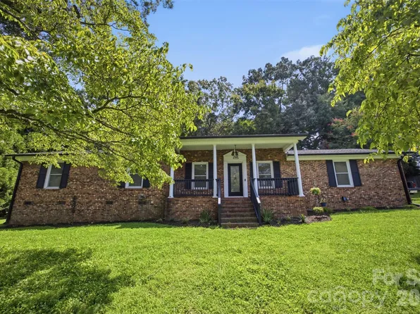 806 Danbrook Cir, Lincolnton, NC 28092