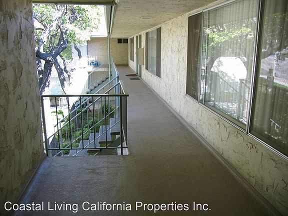 3rd image of 3464 Preble Ave