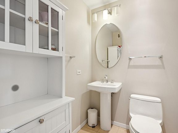4th image of 600 N Kingsbury St APT 301