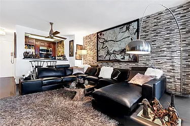 Rented by R New York