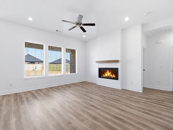 2nd image of 446 W Taverner Xing