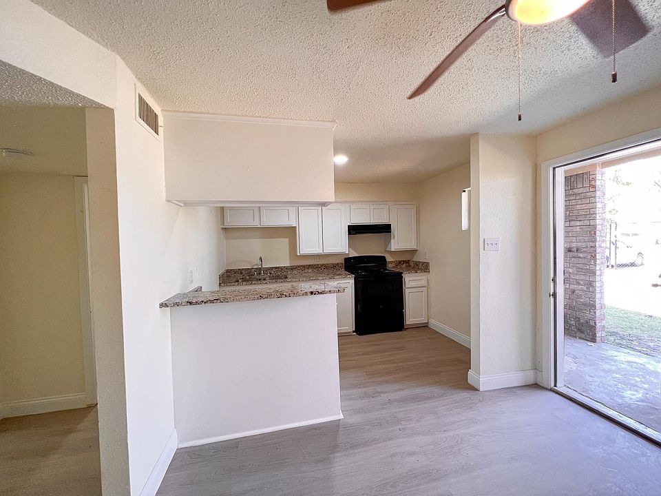 1st image of 105 Cypress Ave APT 4