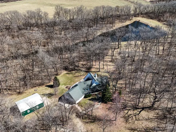 1449 Colombine Blvd, Packwood, IA 52580