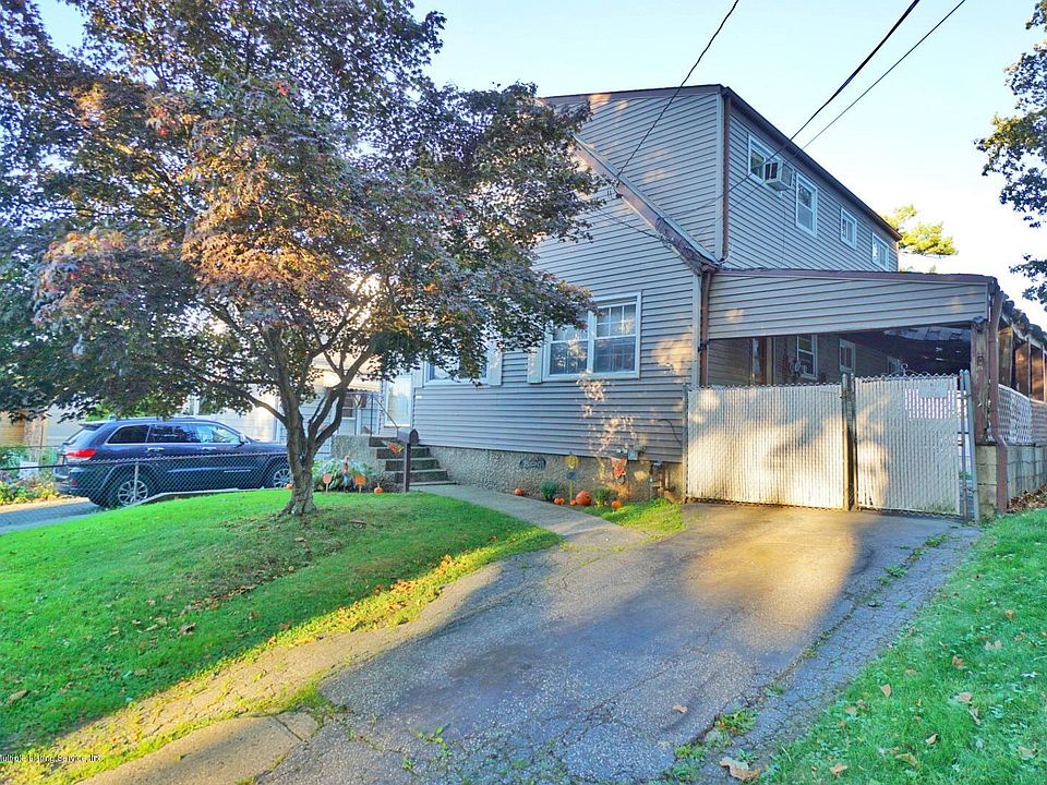 1st image of 221 Fanning St