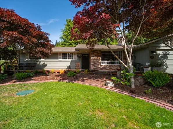 2114 S Cedar Hills Drive, Mount Vernon, WA 98274