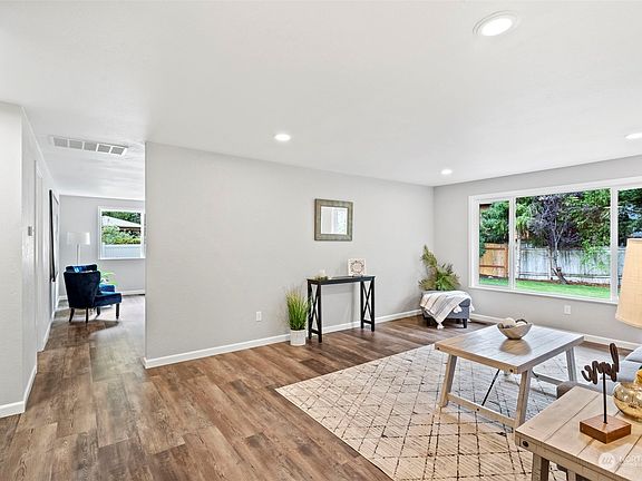 5th image of 12125 124th Street Ct E