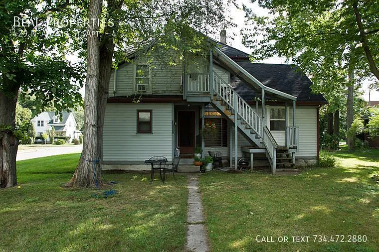 Building Photo - 429 N Adams St #4