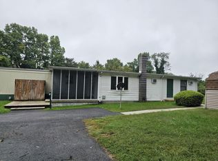 87 Proctor Ln, Falling Waters, WV 25419