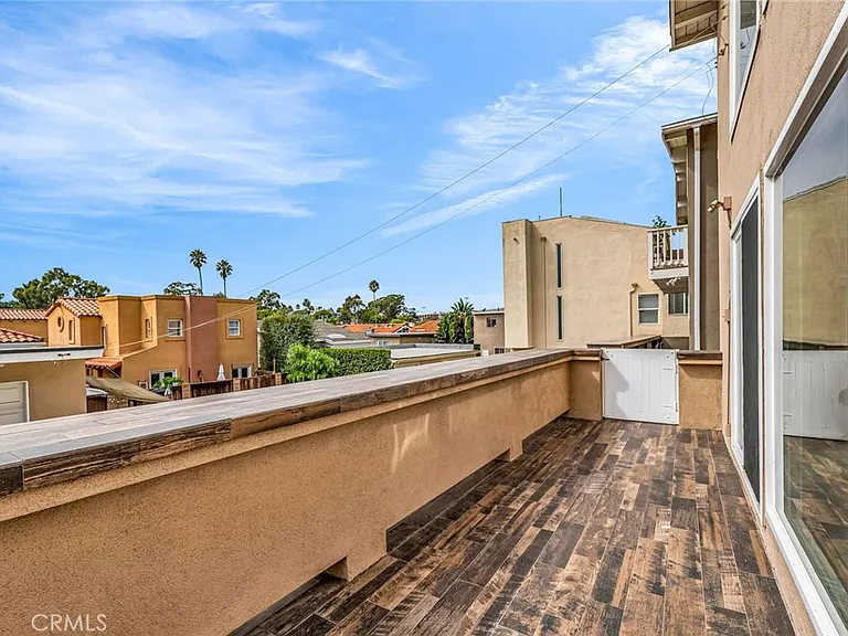 217 N Juanita Ave #B — Photo 24