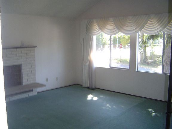 Living room prior to new carpeting
