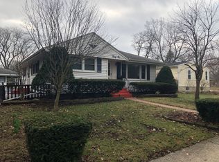31 S Grant St, Westmont, IL