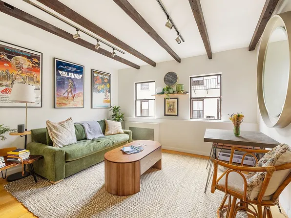 307 W 20th St #4-R, Manhattan, NY 10011