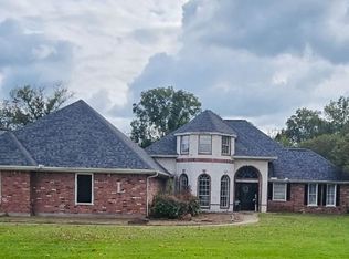6201 Hazelwood, Orange, TX 77632