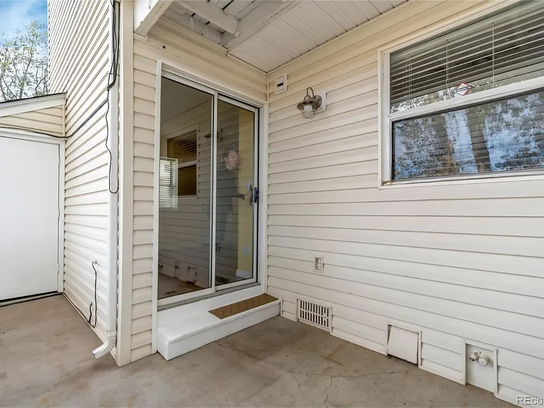 17133 E Ford Dr — Photo 6