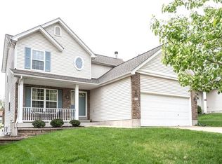 572 Winter Bluff Dr, Fenton, MO