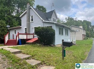 162 W Mountain Rd, Wind Gap, PA 18091