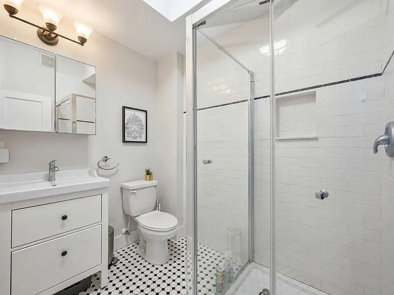 510 S Oregon Ave — Photo 17