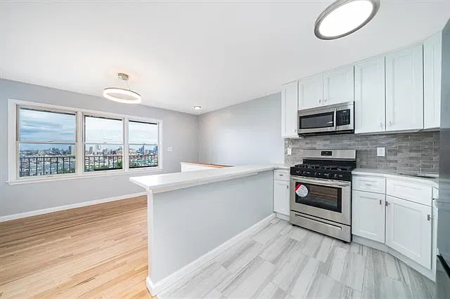 3 bed, 1800 sqft, $5,000 — Photo 3