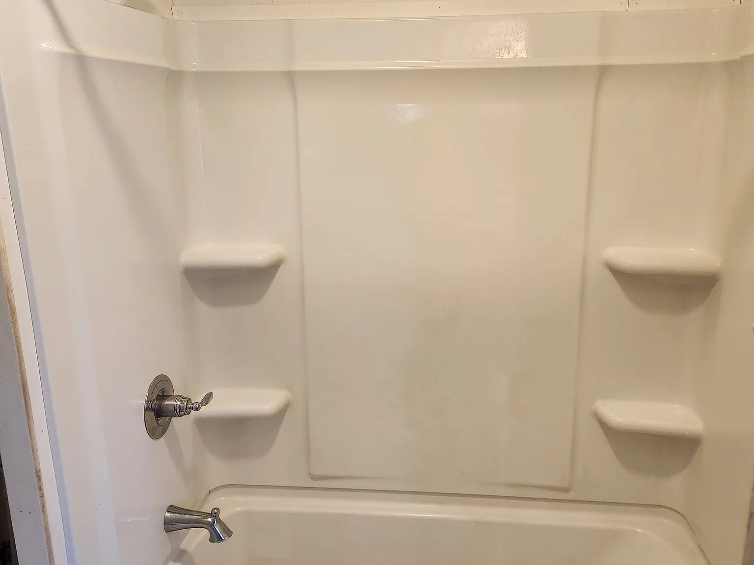 3 bed, 1192 sqft, $1,325 — Photo 3