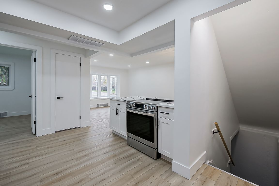 next background image