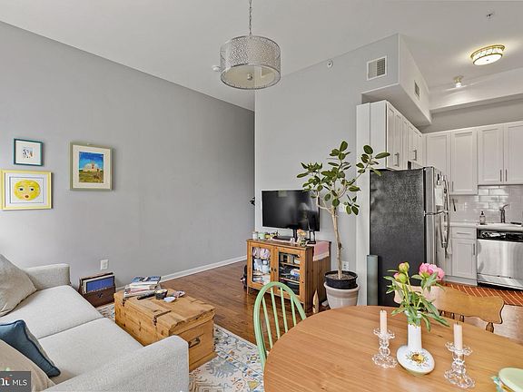 2nd image of 729 S 12th St APT 200