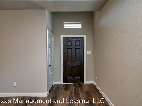 4th image of 704 Harvest Moon Dr