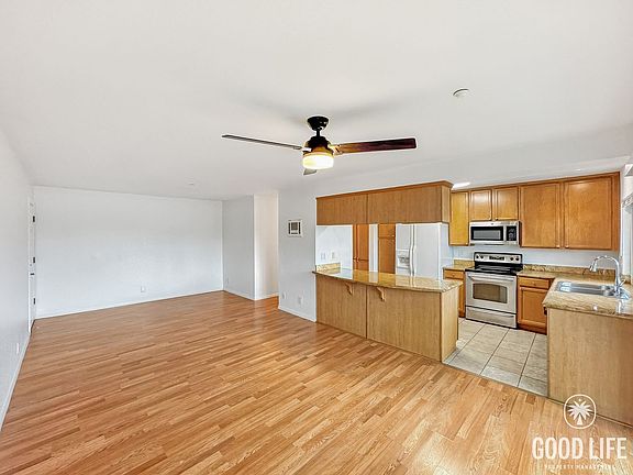2nd image of 615 Fredricks Ave Unit 165