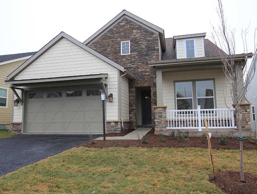 1st image of 107 Cloak Ln
