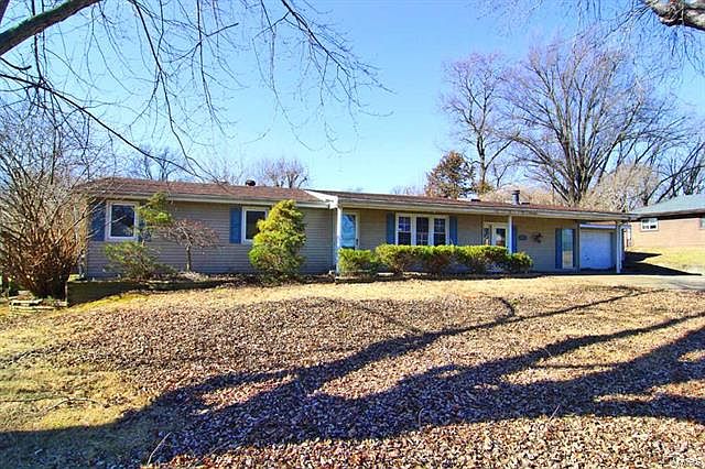 1st image of 221 Camellia Dr
