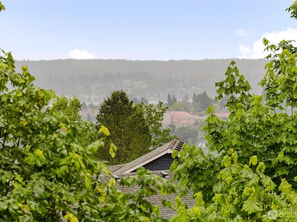 3400 Narrows View Lane NE #104, Bremerton, WA 98310