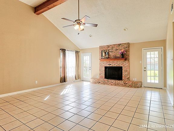 5th image of 5742 Barrett Ln